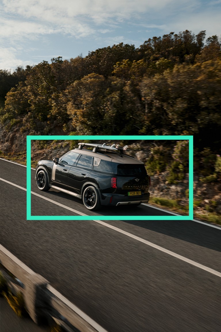 All-electric MINI Countryman – stage