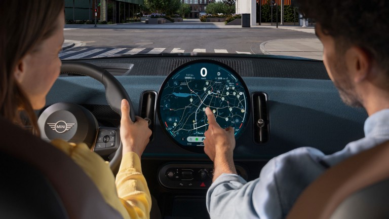 All-electric MINI Countryman - digital experience - navigation
